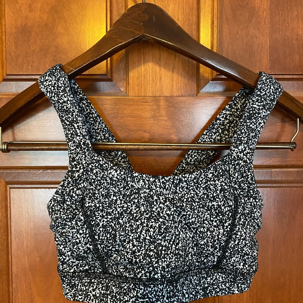 Lululemon sports bra size 2